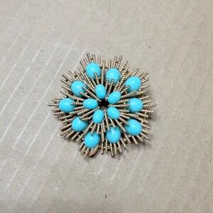 Avon Brooch Womens OS Vintage Starburst Turquoise Blue Cabochon Gold Tone Pin